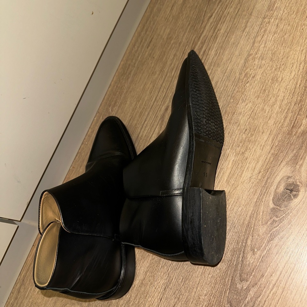 Everlane  Black Leather Ankle Booties size 5.5 - Picture 6 of 7